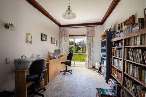 Photo of property in 151 Hickman Road, Urenui, 4375