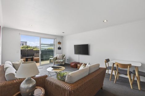 Photo of property in 22a Belt Road, Moturoa, New Plymouth, 4310