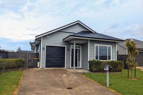Photo of property in 12 Aro Mato Place, Huapai, Kumeu, 0810