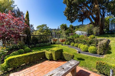 Photo of property in 40 Marine Parade, Macandrew Bay, Dunedin, 9014