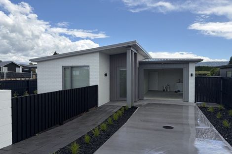 Photo of property in 37 Muhunoa Road West, Ohau, 5570