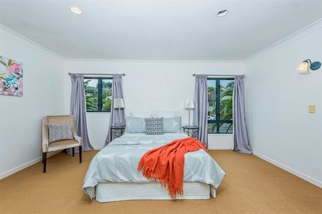 Photo of property in 25 Hogarth Rise, West Harbour, Auckland, 0618