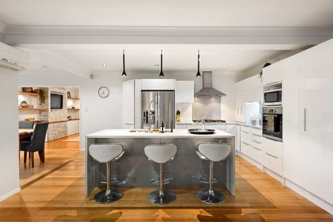 Photo of property in 25 Portadown Avenue, Pakuranga Heights, Auckland, 2010