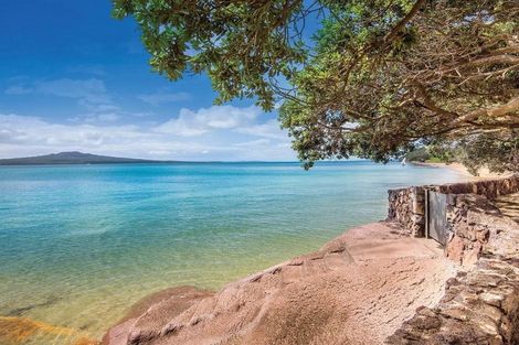 Photo of property in 2 Old Lake Road, Narrow Neck, Auckland, 0624