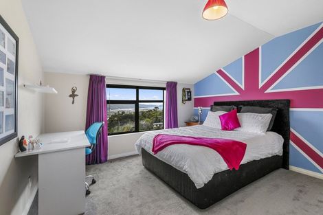 Photo of property in 5 Avonlea Grove, Belmont, Lower Hutt, 5010