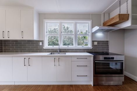 Photo of property in 1/74 Forest Hill Road, Henderson, Auckland, 0612