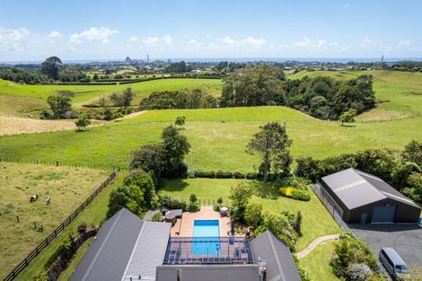 Photo of property in 531 Frankley Road, Hurworth, New Plymouth, 4371
