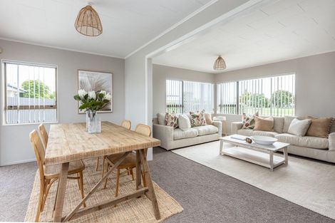 Photo of property in 32 Duckworth Crescent, Greenmeadows, Napier, 4112