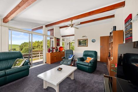 Photo of property in 1003 State Highway 16, Waimauku, 0883