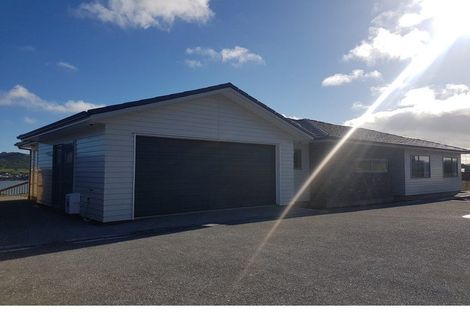 Photo of property in 2 Waitaria Terrace, Aotea, Porirua, 5024