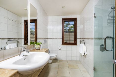 Photo of property in 3a Holiday Road, Milford, Auckland, 0620