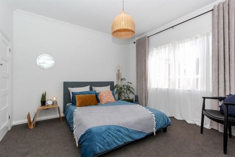 Photo of property in 27 Birdwood Avenue, Moturoa, New Plymouth, 4310