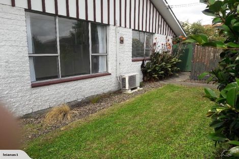 Photo of property in 118 Avonhead Road, Avonhead, Christchurch, 8042