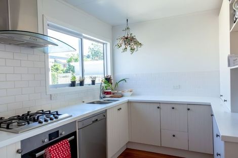 Photo of property in 35a Marine Parade, Seatoun, Wellington, 6022