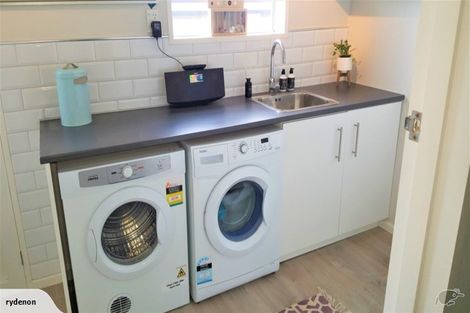 Photo of property in 16b Royal Crescent, Saint Kilda, Dunedin, 9012