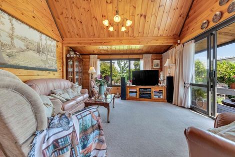 Photo of property in 16 Rostrevor Place, Tihiotonga, Rotorua, 3015