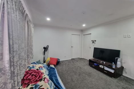 Photo of property in 47 Buckingham Crescent, Papatoetoe, Auckland, 2025
