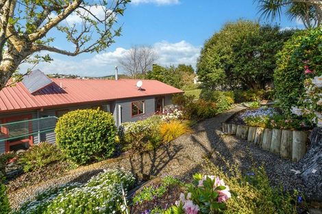 Photo of property in 61 Waipuna Grove, Welcome Bay, Tauranga, 3112