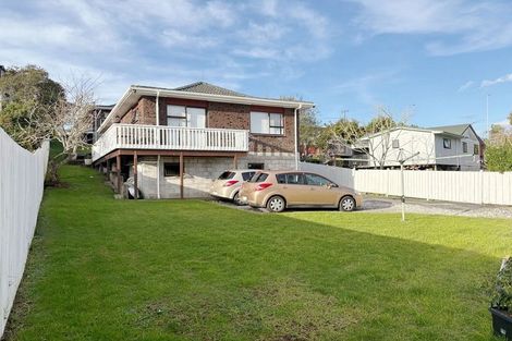 Photo of property in 2 Sheehan Road, Te Atatu South, Auckland, 0610