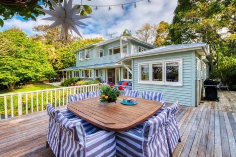 Photo of property in 7 Opou Road, Titirangi, Auckland, 0604