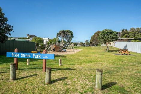 Photo of property in 5 Gawler Street, Te Horo Beach, Otaki, 5581