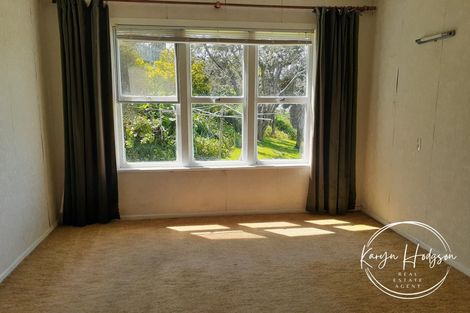 Photo of property in 12 Piccadilly Street, Pahi, Paparoa, 0571