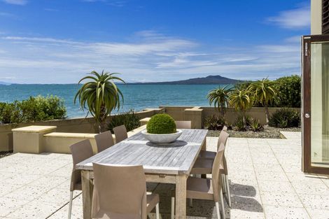 Photo of property in 3a Holiday Road, Milford, Auckland, 0620