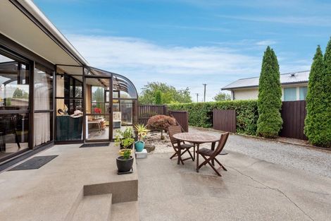 Photo of property in 32 Martbern Crescent, Bishopdale, Christchurch, 8053