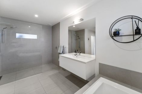 Photo of property in 39 Springbank Grove, Lower Shotover, Queenstown, 9371