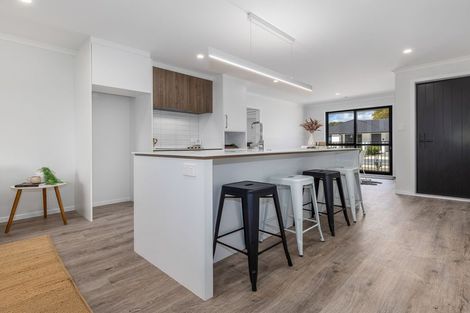 Photo of property in 5 Catherine Lane, Levin, 5510