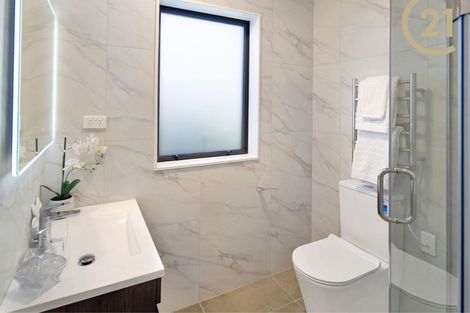 Photo of property in 32 Ahunga Road, Karaka, Papakura, 2113