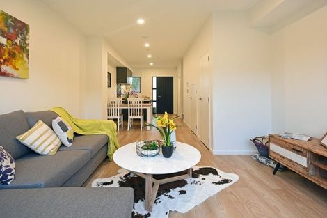 Photo of property in 11 Waru Lane, Te Atatu Peninsula, Auckland, 0610