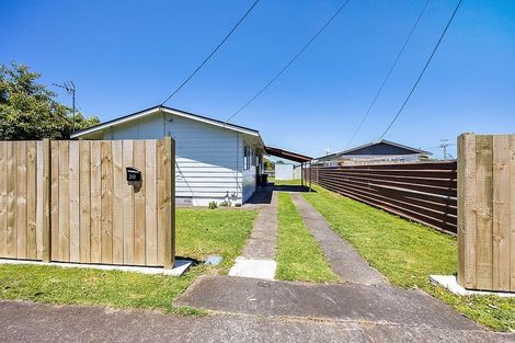 Photo of property in 39 Fairfield Road, Hawera, 4610