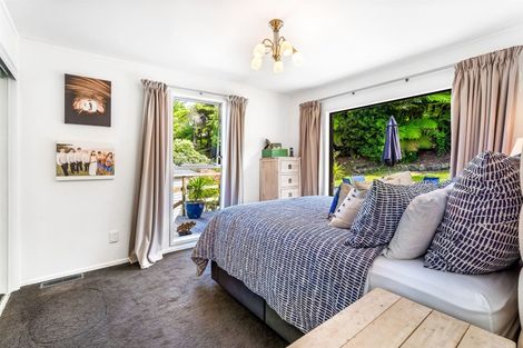 Photo of property in 11 Cottam Grove, Northcross, Auckland, 0632