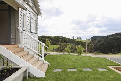 Photo of property in 204 Cape Rodney Road, Leigh, 0985