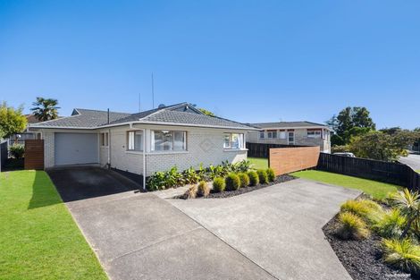 Photo of property in 34 Meadway, Sunnyhills, Auckland, 2010