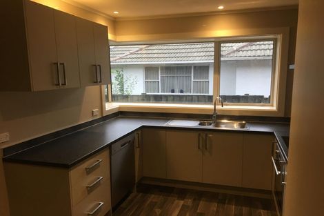 Photo of property in 37 Acacia Avenue, Upper Riccarton, Christchurch, 8041