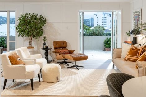 Photo of property in Hamilton Flats, 1/9 Hawker Street, Mount Victoria, Wellington, 6011