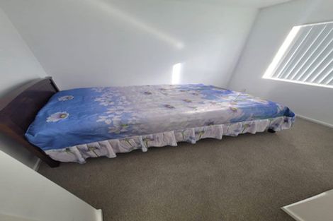 Photo of property in 23 Riverglade Parkway, Te Atatu South, Auckland, 0610