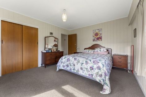 Photo of property in 1 Waltham Court, Cloverlea, Palmerston North, 4412