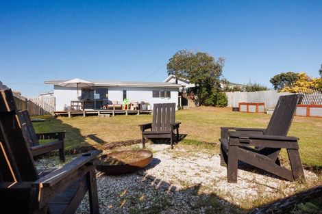 Photo of property in 12 Rangitane Street, Himatangi Beach, Foxton, 4891
