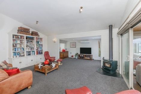 Photo of property in 3 Tanglewood Place, Cockle Bay, Auckland, 2014