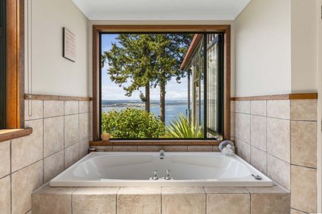 Photo of property in 85 Mapara Road, Acacia Bay, Taupo, 3385