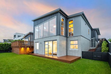 Photo of property in 89 Endeavour Drive, Whitby, Porirua, 5024