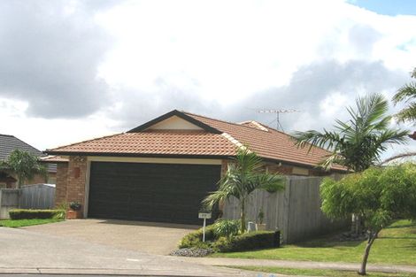 Photo of property in 22 Arlose Place, Westgate, Auckland, 0614