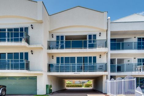 Photo of property in 14/26 West Quay, Ahuriri, Napier, 4110