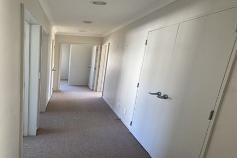 Photo of property in 51 Hadley Wood Drive, Wattle Downs, Auckland, 2103