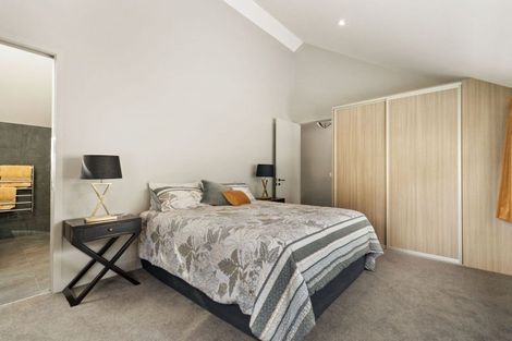 Photo of property in 8 Pendeen Crescent, Jacks Point, Queenstown, 9371