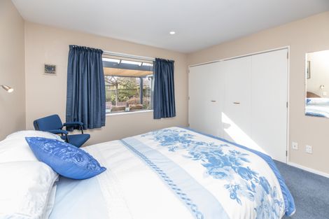 Photo of property in 16 Riegler Place, Belfast, Christchurch, 8051