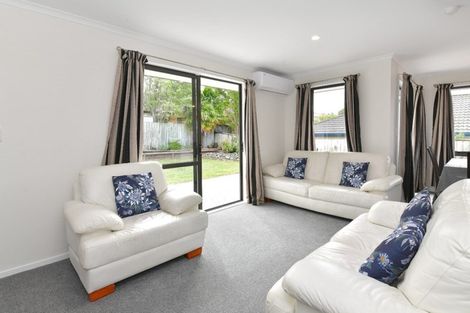Photo of property in 66 Cabeleigh Drive, Helensville, 0800